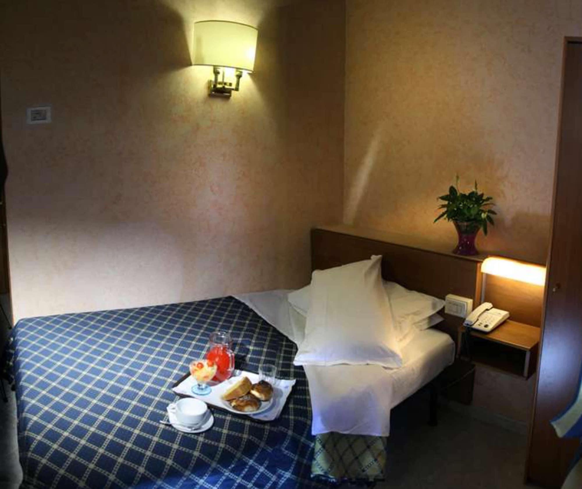 Hotel Salaria Rome Exterior photo